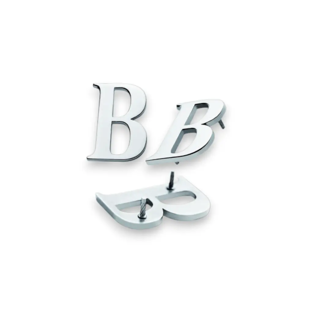 Romano traforato  lettres.webp